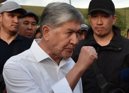 Almazbek Atambayev polisə təslim oldu