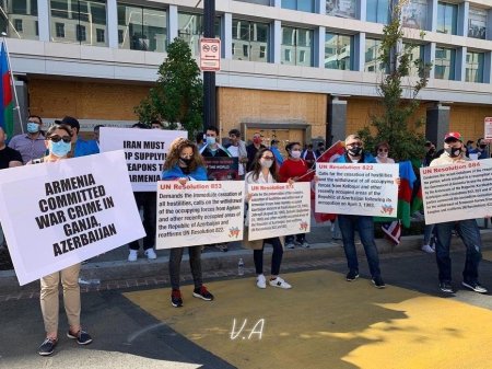 ABŞ-da yaşayan azərbaycanlılar "Ağ ev"in qarşısına toplaşıb - Fotolar