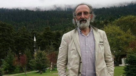 Türkiyənin məşhur yazıçısı intihar etdi - FOTO